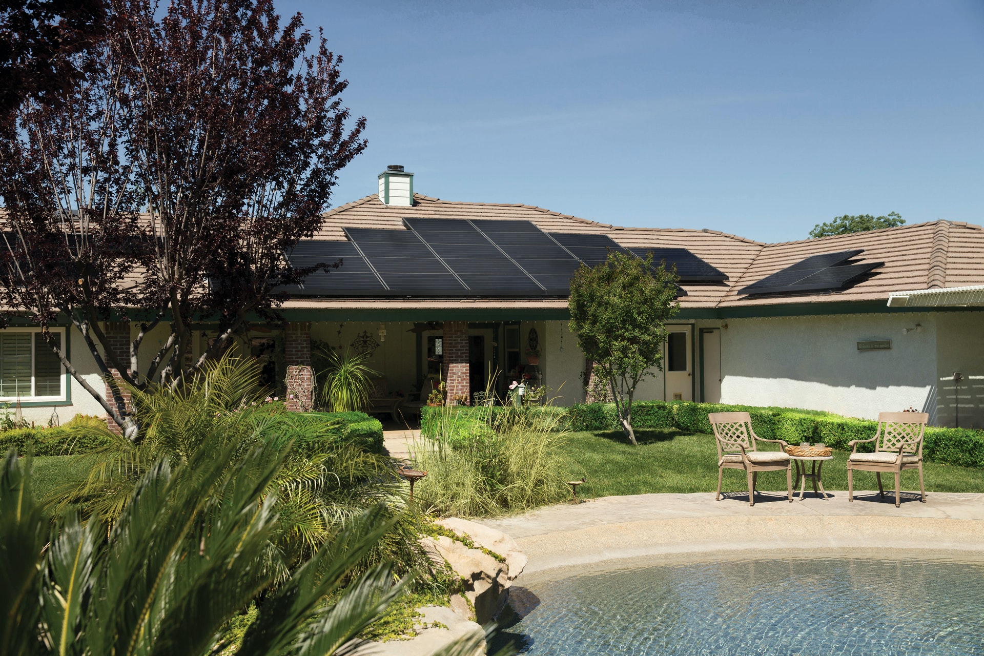 5 Benefits of Installing Solar Panels on a House