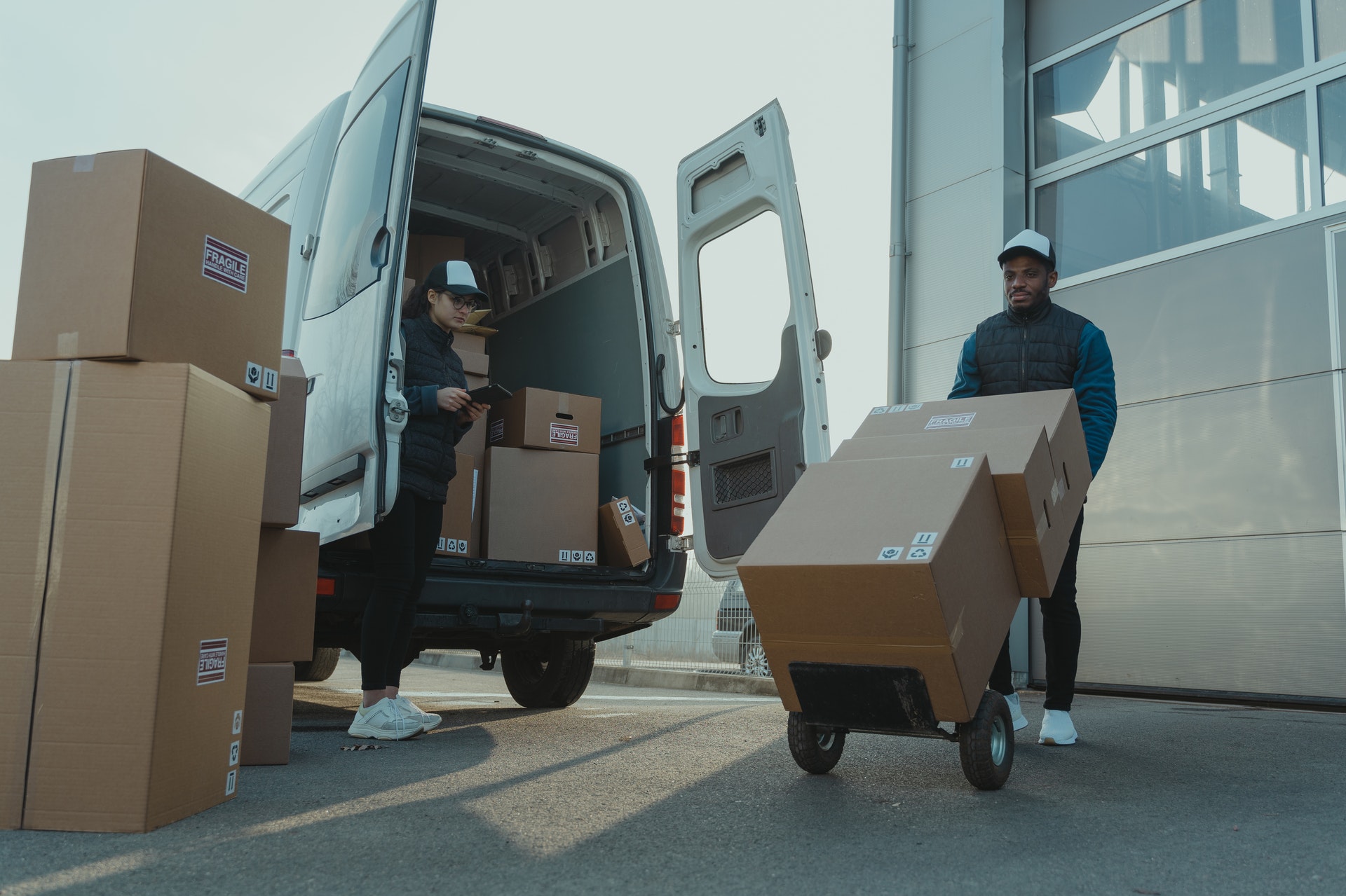 A Look at Why Delivery Services are Popular in Today's Society