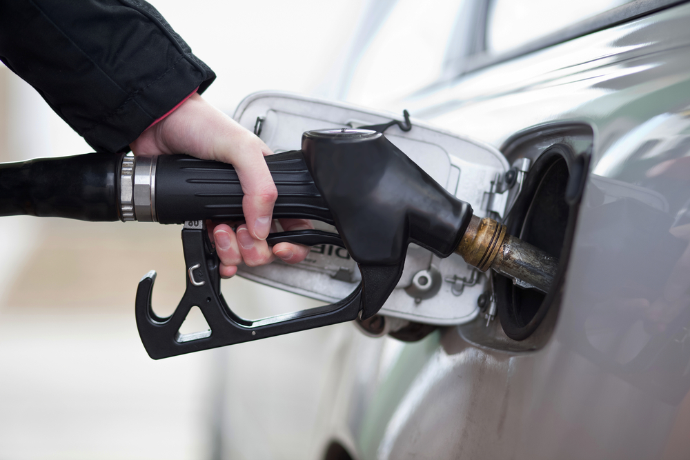 3 Ways to Choose between a Diesel and Gasoline Sterndrive