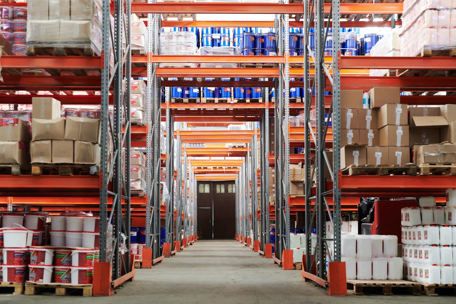 How to Maximize Storage Space in a Warehouse Facility