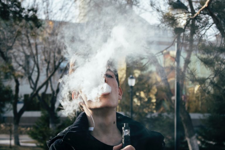 6 Reasons to Try New Vaping Flavors to See What You Like Best