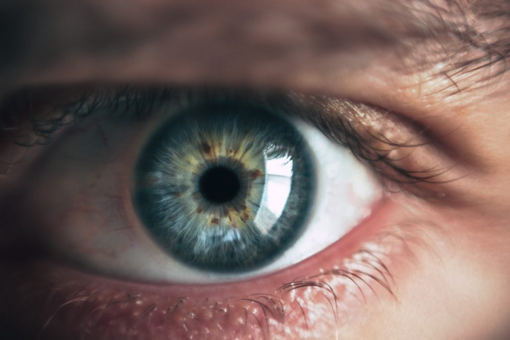 7 Warning Signs of Eye Cancer That Should Not Be Ignored